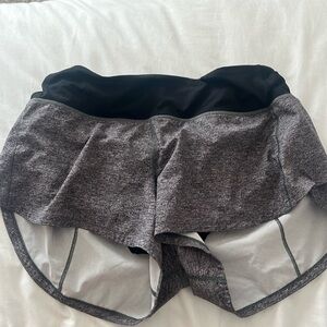 Lulu lemon grey/black speed ups